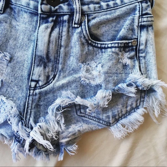 Bullhead Denim Shorts - Picture 5 of 5